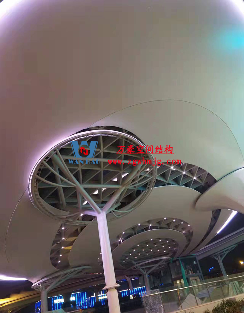 張家港高鐵站前復雜結構“蝴蝶再現(xiàn)”即將圓滿竣工 張家港高鐵站前復雜結構“蝴蝶再現(xiàn)”即將圓滿竣工