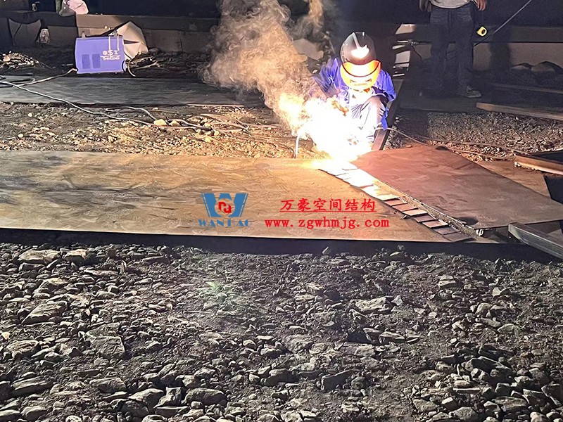 龍泉市體育場鋼膜結(jié)構(gòu)工程開始施工 龍泉市體育場鋼膜結(jié)構(gòu)工程開始施工