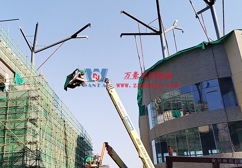 合肥文一塘溪津門天幕鋼結構及ETFE氣枕膜工程施工進度 合肥文一塘溪津門天幕鋼結構及ETFE氣枕膜工程施工進度