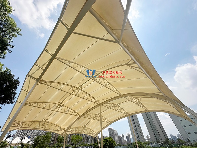 溫州惠民路西側(cè)綠地球場(chǎng)鋼膜結(jié)構(gòu)工程完工 溫州惠民路西側(cè)綠地球場(chǎng)鋼膜結(jié)構(gòu)工程完工