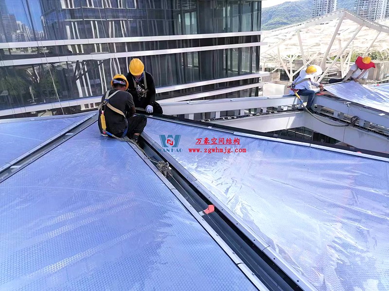 縱使烈日炎炎,腳步從未止歇!海南這個(gè)ETFE氣枕膜項(xiàng)目施工進(jìn)度有最新消息 縱使烈日炎炎,腳步從未止歇!海南這個(gè)ETFE氣枕膜項(xiàng)目施工進(jìn)度有最新消息