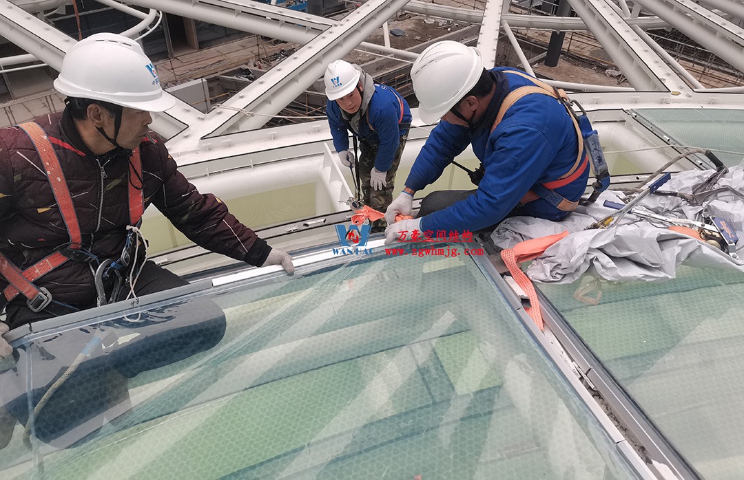 高效協作|勇于擔當—杭州博多森谷ETFE氣枕連廊天幕項目最新施工進展 高效協作|勇于擔當—杭州博多森谷ETFE氣枕連廊天幕項目最新施工進展