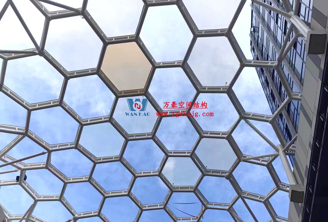 已完工，這個ETFE氣枕商業天幕閃亮登場！