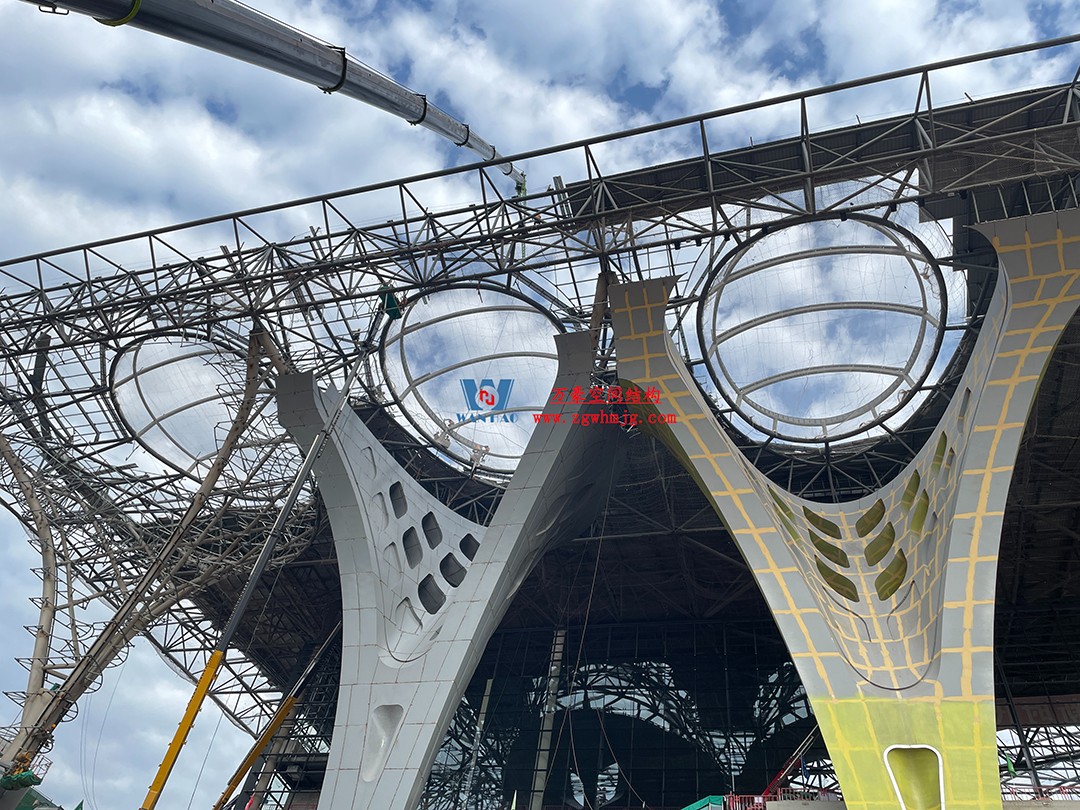 重慶東站站房正在加速建設，全力繪就項目新篇章